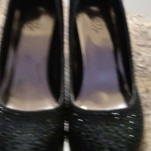 Shoes - Picture 3 of 6